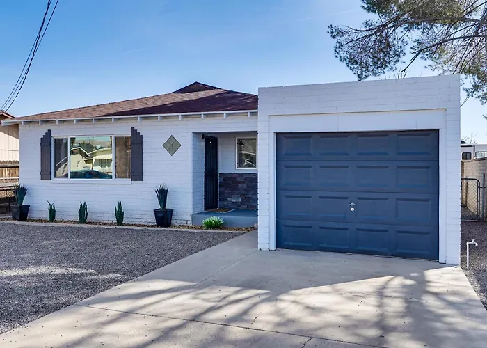 Group-friendly Oasis Near Roper State Park! *